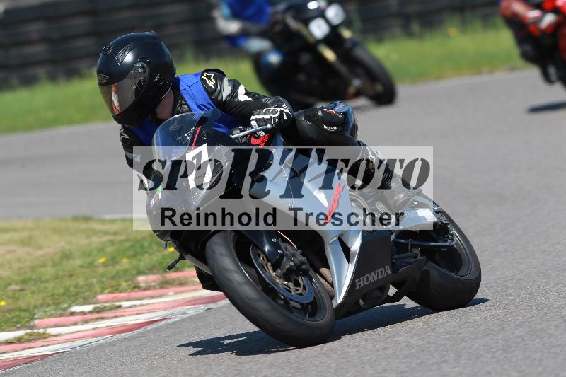 /Archiv-2022/07 16.04.2022 Speer Racing ADR/Instruktorengruppe/1